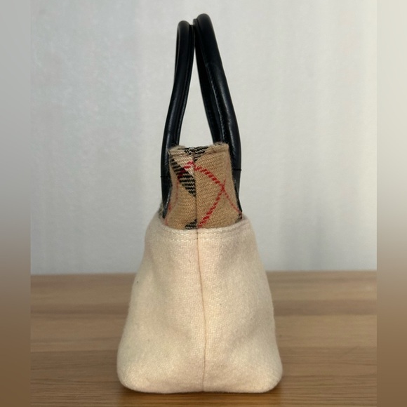 Burberry's Handbag - Picture 4 of 15